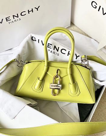 Givenchy Mini Antigona Stretch bag in Box leather Green