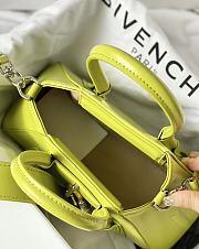 Givenchy Mini Antigona Stretch bag in Box leather Green - 3