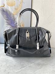 GIVENCHY | Antigona Soft medium leather bag Square Black - 6
