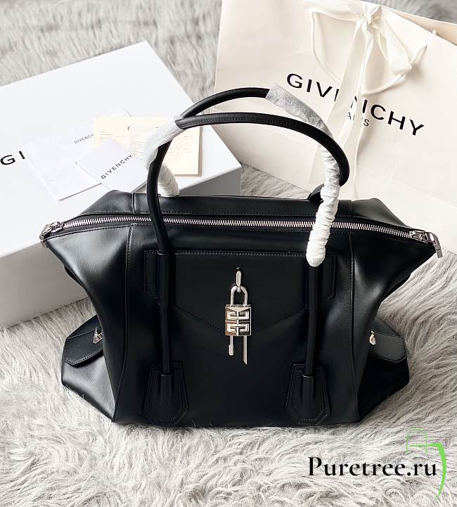 GIVENCHY | Antigona Soft medium leather bag Black - 1