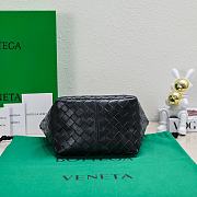 BOTTEGA VENETA | Small Flip Flap In Black Size 23x18.5x15 cm - 4