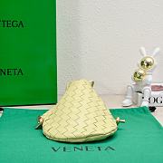BOTTEGA VENETA | Small Solstice Shoulder Bag In Ice Cream - 4
