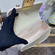 LOUIS VUITTON | Hide and Seek Epi Leather White Quartz - Handbags M22724 - 2
