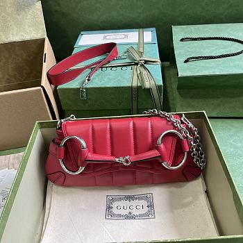 GUCCI | medium Horsebit Chain quilted bag in Red