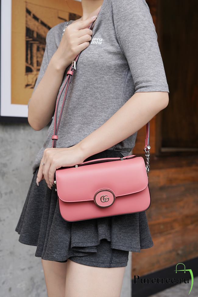 GUCCI | Petite GG small shoulder bag in pink leather - 1