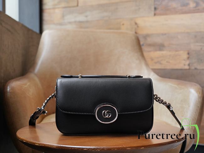 GUCCI | Petite GG small shoulder bag in black leather - 1