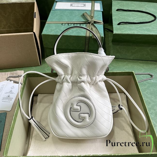 GUCCI | Designer Bucket Bag Purses In White for Women - 1