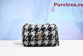 CHANEL | 19 Small Flap Bag in Black And White Houndstooth Tweed