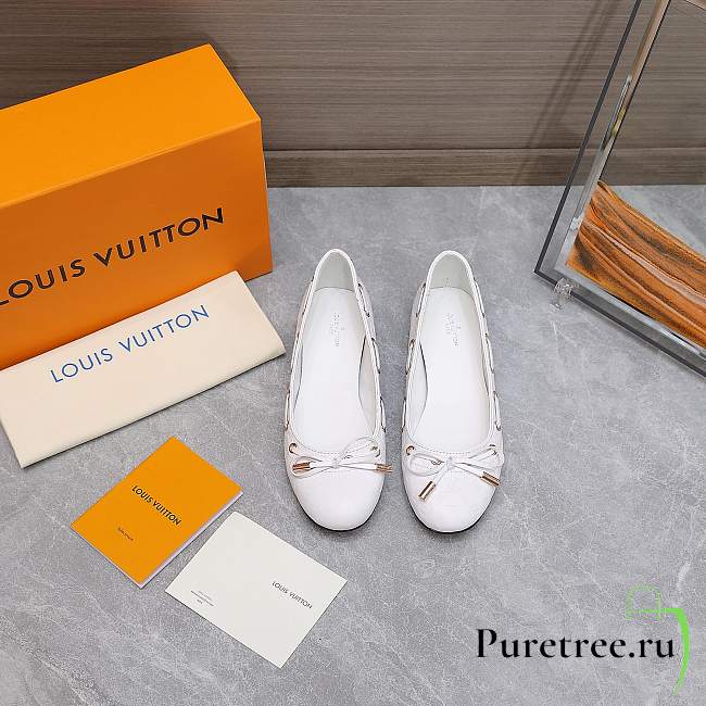 LOUIS VUITTON | Gloria Flat Loafer White Women Shoes - 1