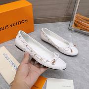 LOUIS VUITTON | Gloria Flat Loafer White Women Shoes - 6