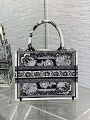 DIOR | Madium Book Tote Black And White Butterfly Bandana Embroidery - 3