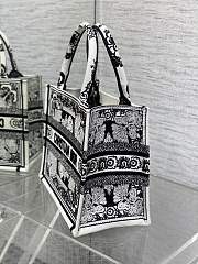DIOR | Madium Book Tote Black And White Butterfly Bandana Embroidery - 4