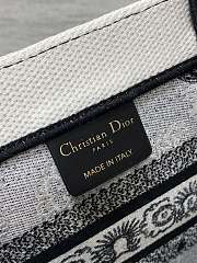 DIOR | Madium Book Tote Black And White Butterfly Bandana Embroidery - 6