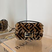 FENDI | Baguette Wool Handbag Size 19 cm - 1