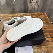 CHANEL | Sneaker In Grey - 5