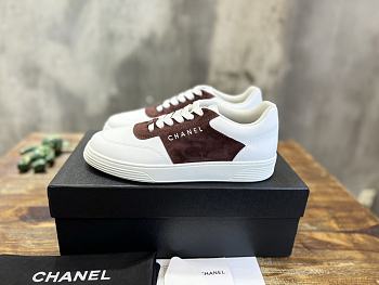 CHANEL | Sneaker In Red