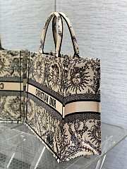 DIOR | Large Dior Book Tote Beige and Black Toile de Jouy Soleil Embroidery - 5