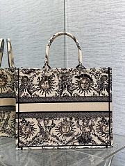 DIOR | Large Dior Book Tote Beige and Black Toile de Jouy Soleil Embroidery - 3
