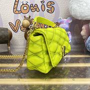 LOUIS VUITTON | Go-14 MM Bag In Luminous Green M22891 - 5