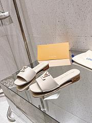 LOUIS VUITTON | LV Capri Flat Mule Quartz 1ACTUE - 1