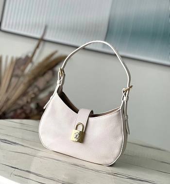 LOUIS VUITTON | Low Key Shoulder Bag Quartz M24990