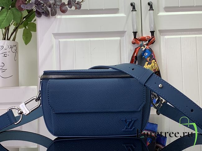 LOUIS VUITTON | Pilot Bag Blue Color M83560 - 1