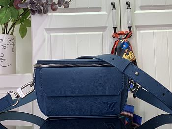 LOUIS VUITTON | Pilot Bag Blue Color M83560