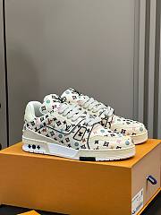 LOUIS VUITTON | Trainer Sneaker Vanilla Color Monogram - 1