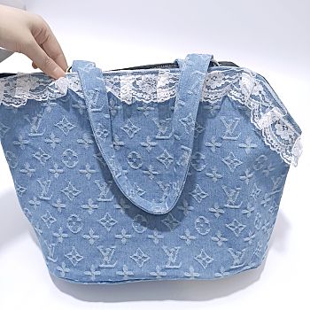 LOUIS VUITTON | Pet's Bag