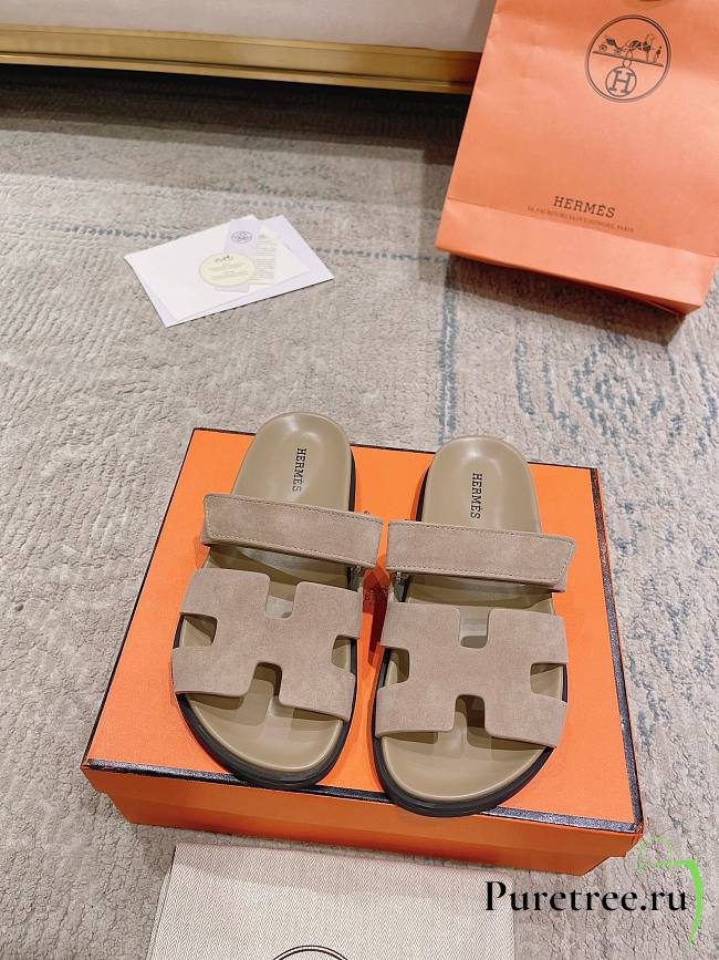 HERMES | Chypre Sandal Beige Calfskin - 1