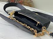 LOUIS VUITTON | Wallet On Strap Bubblegram Chain Bag In Black  - 5