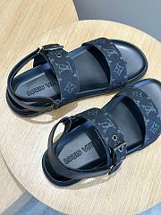 LOUIS VUITTON | Men's Sandals  - 6