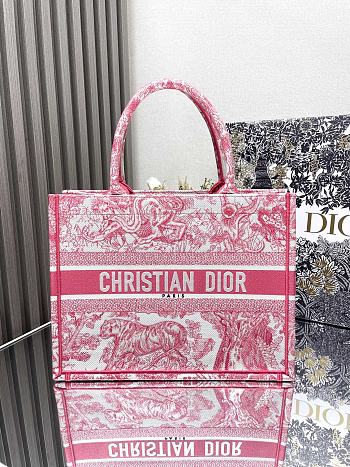 DIOR | Medium Dioriviera Dior Book Tote Candy Pink Toile de Jouy Embroidery