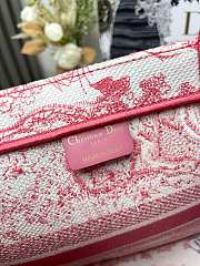 DIOR | Medium Dioriviera Dior Book Tote Candy Pink Toile de Jouy Embroidery - 4