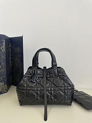 DIOR | Medium Dior Toujours Bag Black Macrocannage Crinkled Calfskin - 1