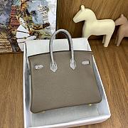 HERMES | Gray Togo Leather Gold Hardware size 25 x 20 x 13 cm - 4