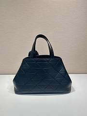 PRADA | Large Quilted Leather Tote Bag Black - 2