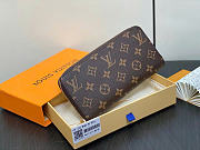 LOUIS VUITTON | Zippy Horizontal Wallet Monogram In Brown - 1