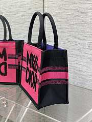 DIOR | Book Tote Two-Tone Fuchsia and Purple Miss Dior Graffiti Embroidery - 2