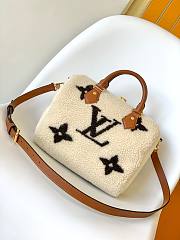 LOUIS VUITTON | Ski Speedy Bandoulière 25 Cream/Brown M23468 - 6