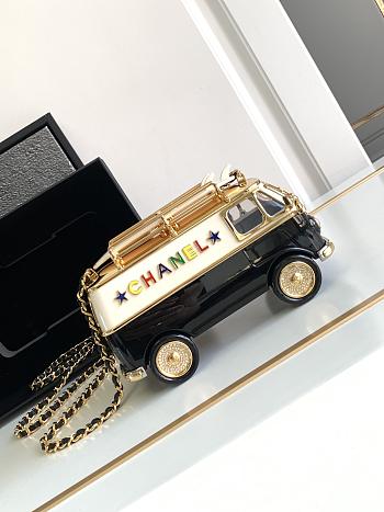 CHANEL | 24C Mini Bus Bag