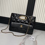 CHANEL | Clutch Lambskin & Gold Plated Metal Black - 1