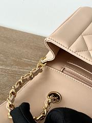 CHANEL | Diana quilted shoulder bag in beige - 3