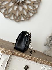 CHANEL | Diana quilted shoulder bag in black - 4