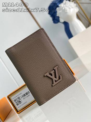 LOUIS VUITTON | Pocket Organizer LV Aerogram M11490