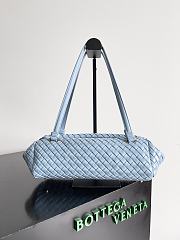 BOTTEGA VENETA | Let's Go Shoulder bag with elongated foldable shape blue - 1