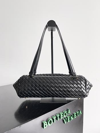 BOTTEGA VENETA | Let's Go Shoulder bag with elongated foldable shape black