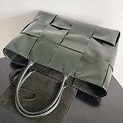 BOTTEGA VENETA | Large Arco Tote Bag in Kaki - 2