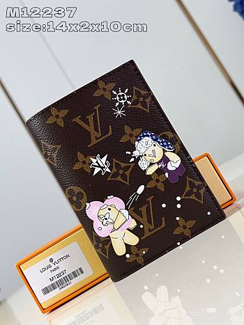 LOUIS VUITTON | Passport Cover Exclusive Prelaunch M12237