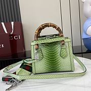 GUCCI | Gucci Diana mini tote bag in green - 4